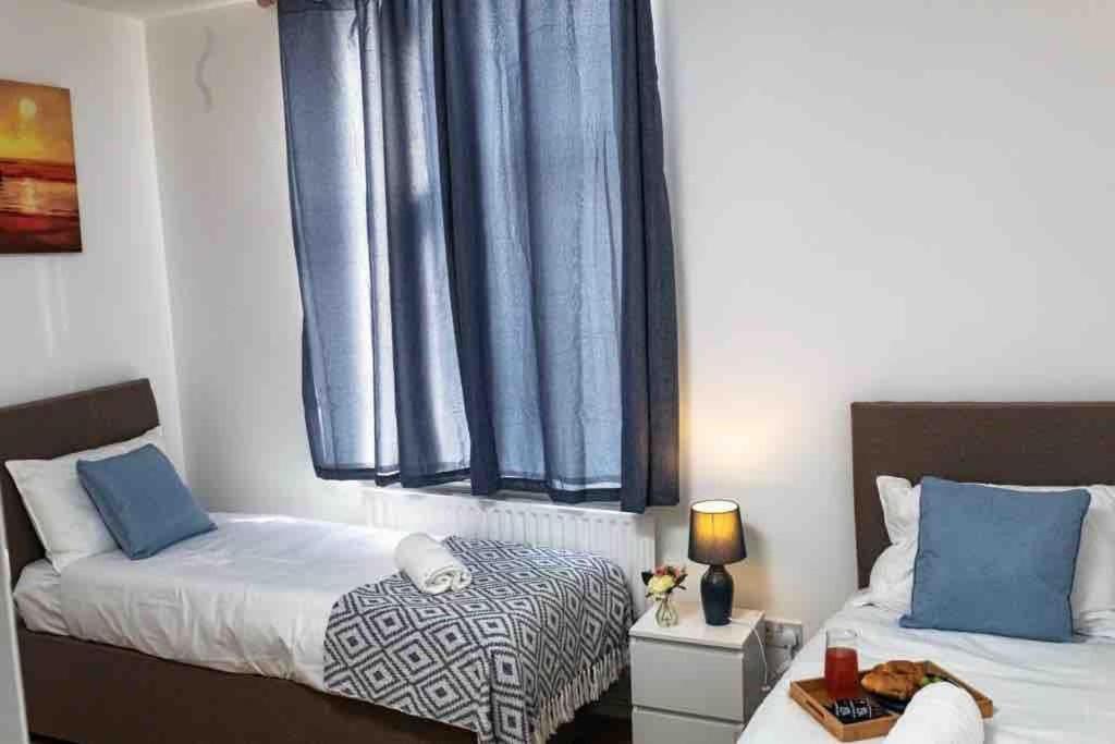 Spacious City Centre 2 Bedroom Apartment - Lt Apartment レスター エクステリア 写真