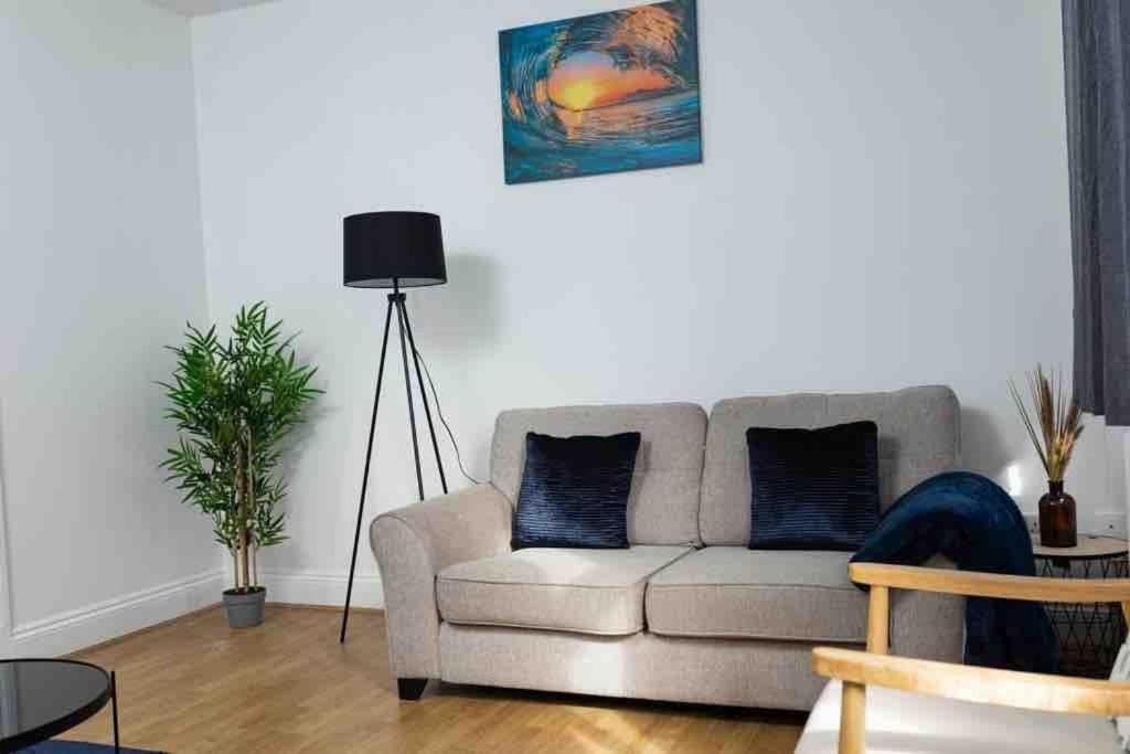 Spacious City Centre 2 Bedroom Apartment - Lt Apartment レスター エクステリア 写真